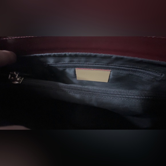 Arcadia Patent Leather Shoulder Bag 10” x 6” Made in Italy!! Gorgeous. - Picture 9 of 10